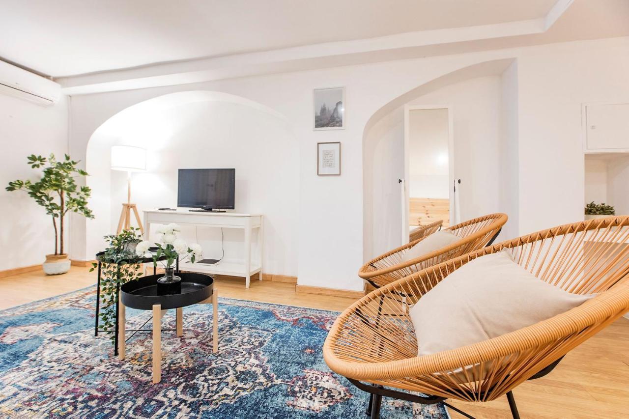 Almada Hideaway W/ Ac & Private Pool By Lovelystay Порто Екстериор снимка