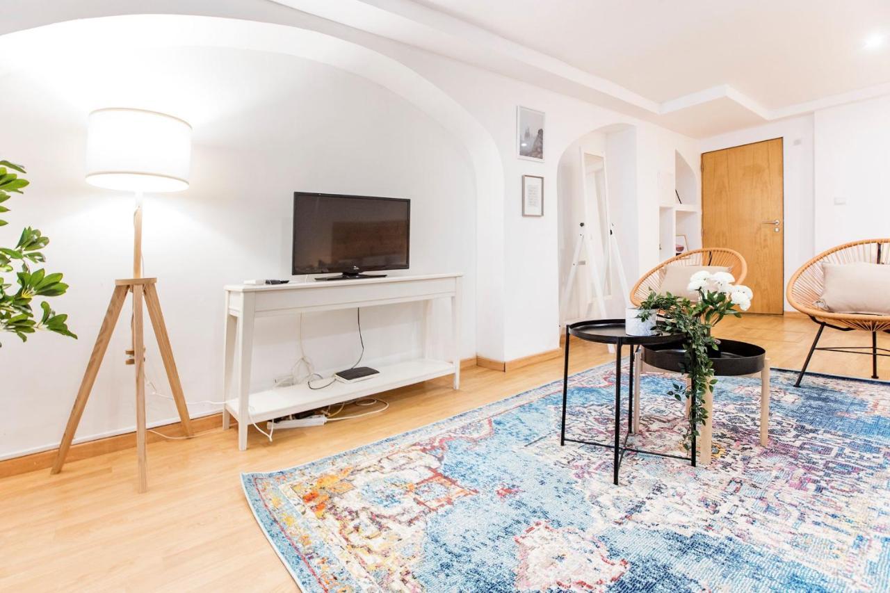 Almada Hideaway W/ Ac & Private Pool By Lovelystay Порто Екстериор снимка