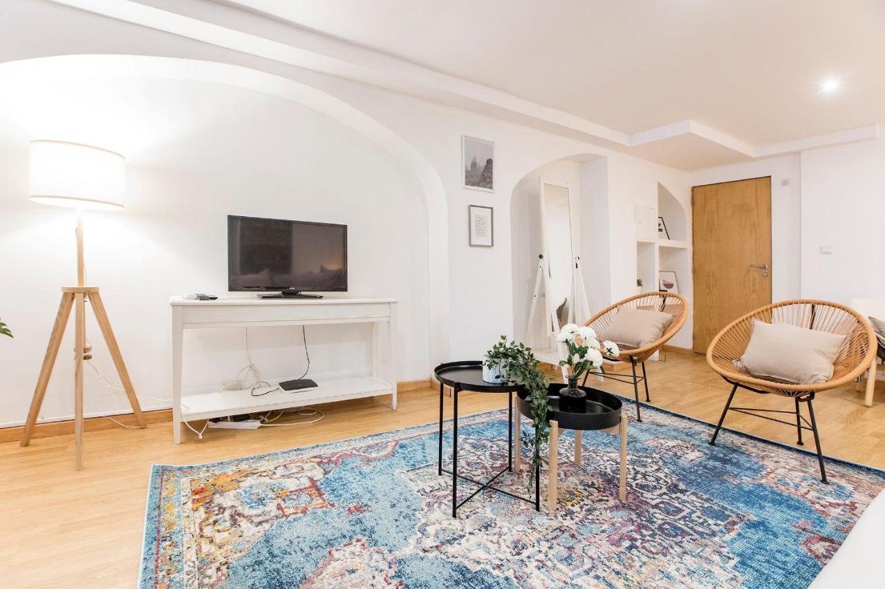 Almada Hideaway W/ Ac & Private Pool By Lovelystay Порто Екстериор снимка